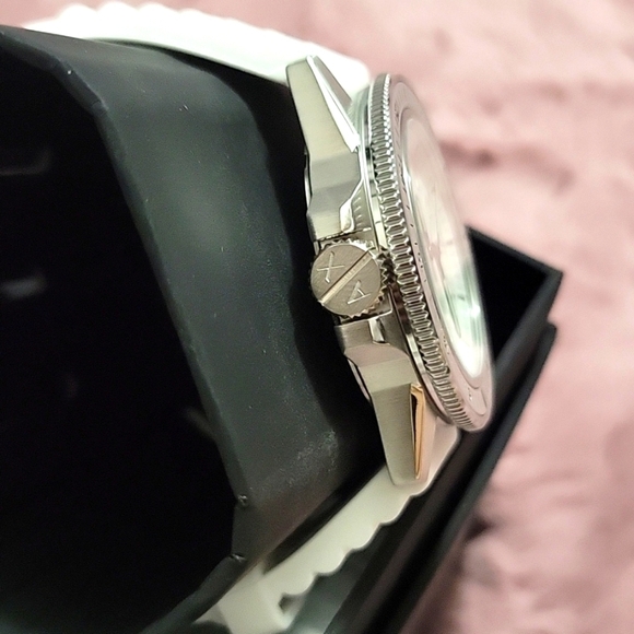 Armani Exchange Men's Stainless Steel Dive Inspired Watch with Silicone Band - Picture 4 of 7